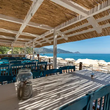 Mangia's Pollina ホテル 4*