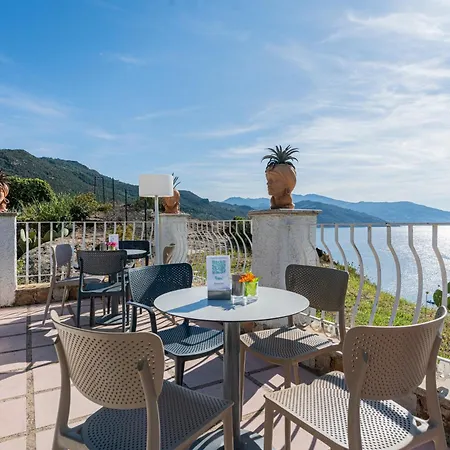 Mangia's Pollina ホテル Finale