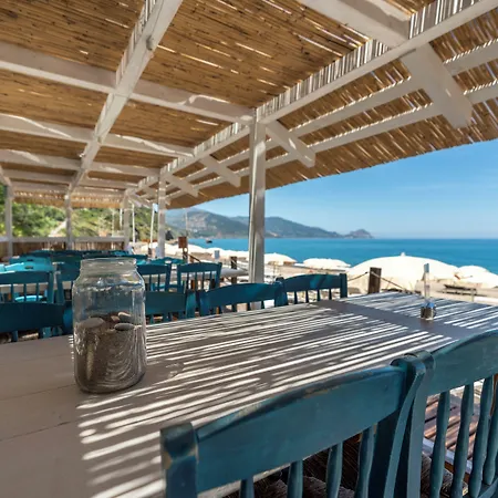 Mangia's Pollina ホテル