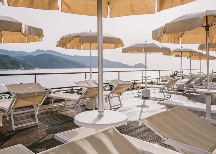 Mangia's Pollina מלון 4*