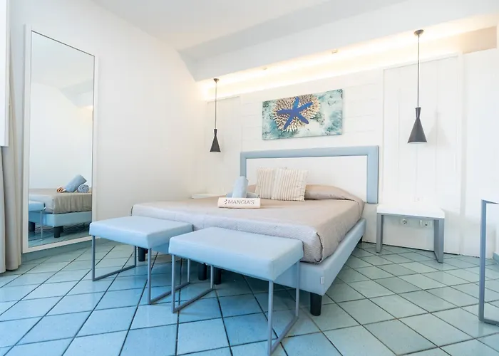 Mangia's Pollina מלון 4*