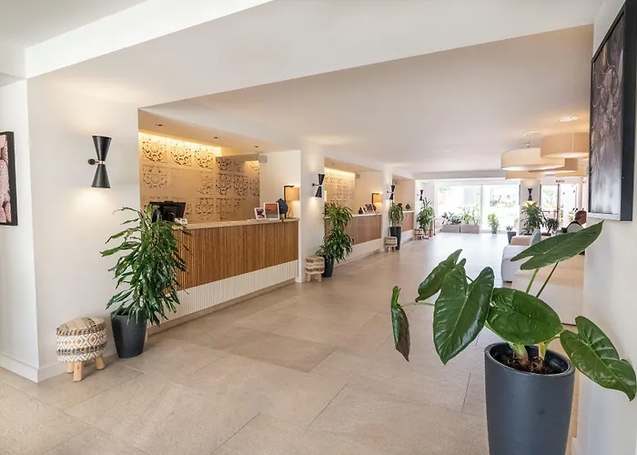 Mangia's Pollina מלון 4*