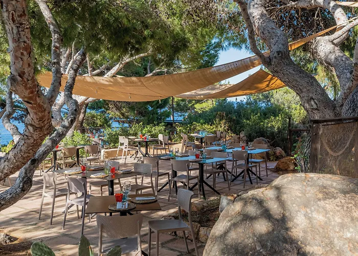 Mangia's Pollina מלון